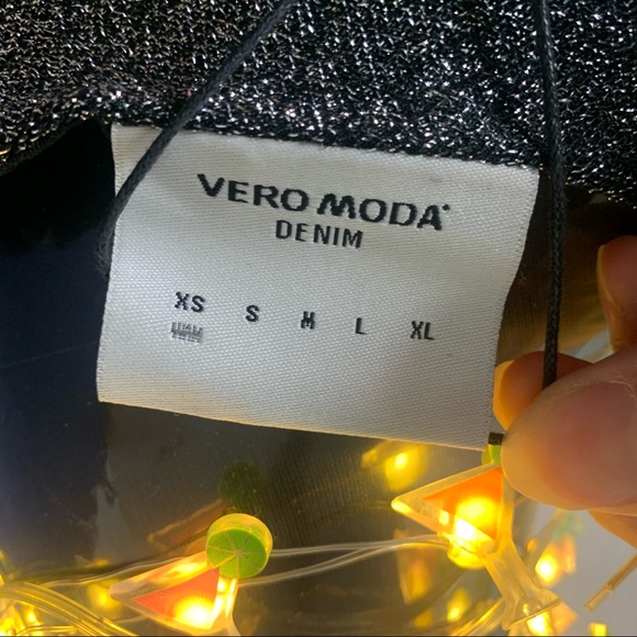 VERO MODA Shimmery Black Dress in Size-XS - Picture 4 of 13